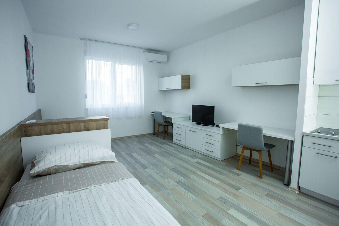 The Golden City Apartments Mostar Esterno foto